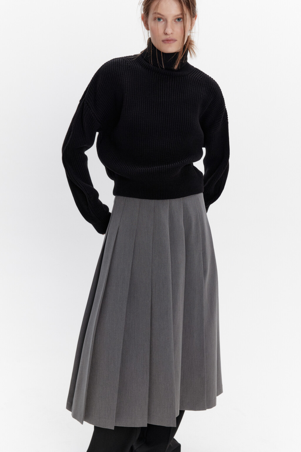 Свитер вязаный в рубчик с воротником - цвет черный - 1