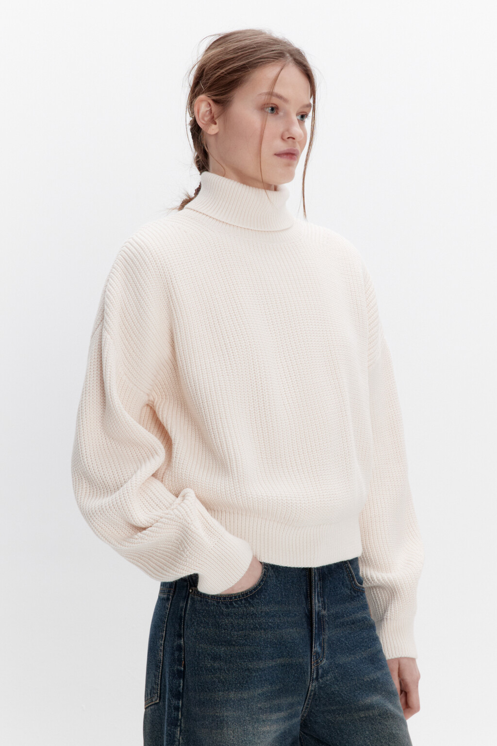 Свитер вязаный в рубчик с воротником - цвет молочный - 3