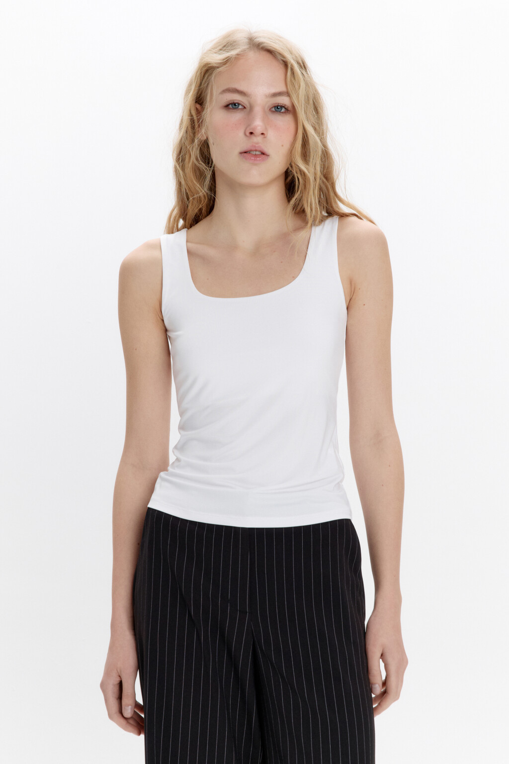 Майка SAMANTA базовая с подкладкой на груди - цвет белый - 2