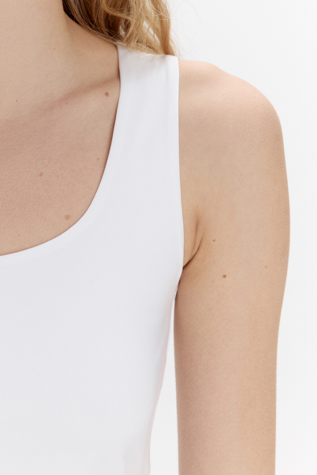 Майка SAMANTA базовая с подкладкой на груди - цвет белый - 5