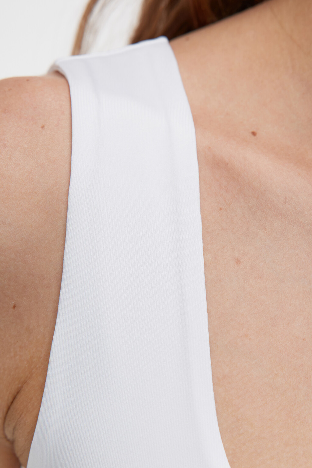 Майка-топ SAMANTA базовая на широких бретелях - цвет белый - 5