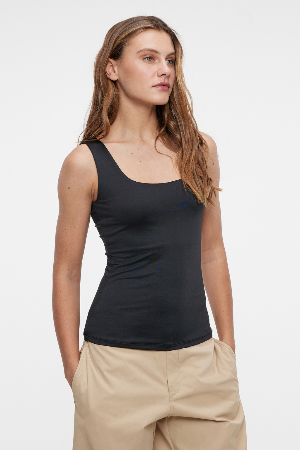 Майка-топ SAMANTA базовая на широких бретелях - цвет черный - 2