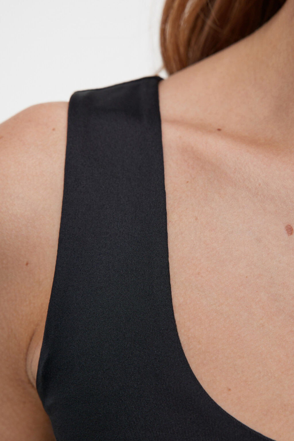 Майка-топ SAMANTA базовая на широких бретелях - цвет черный - 5