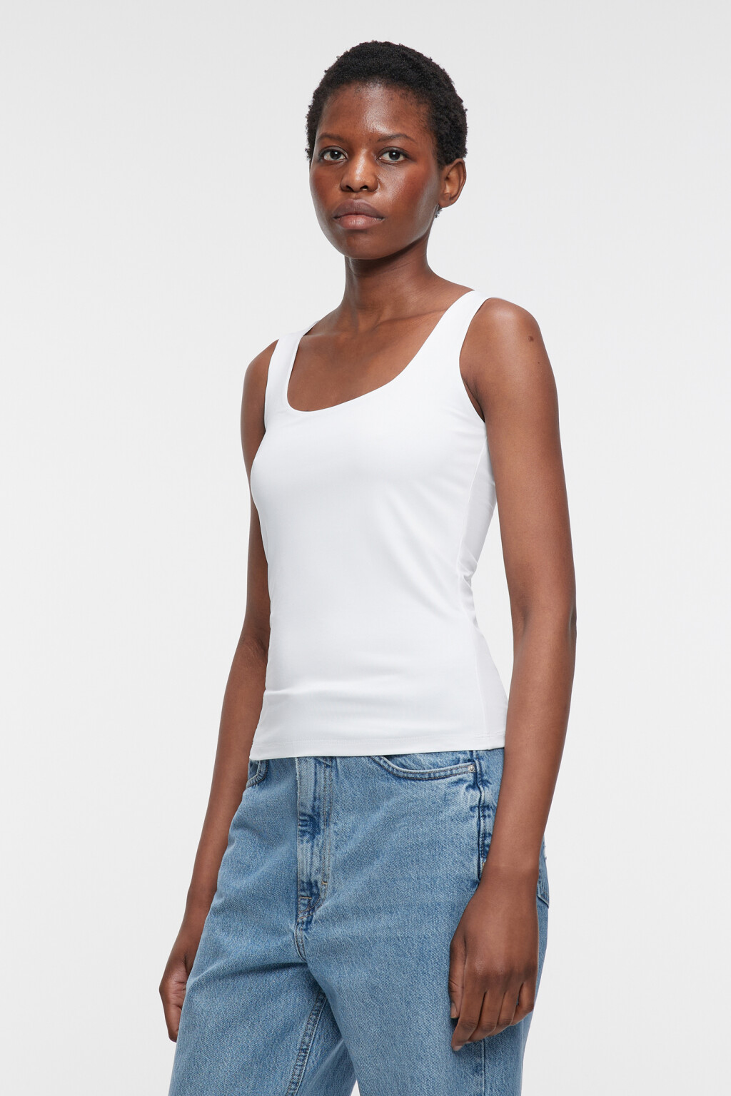 Майка SAMANTA гладкая с подкладкой на груди - цвет белый - 3