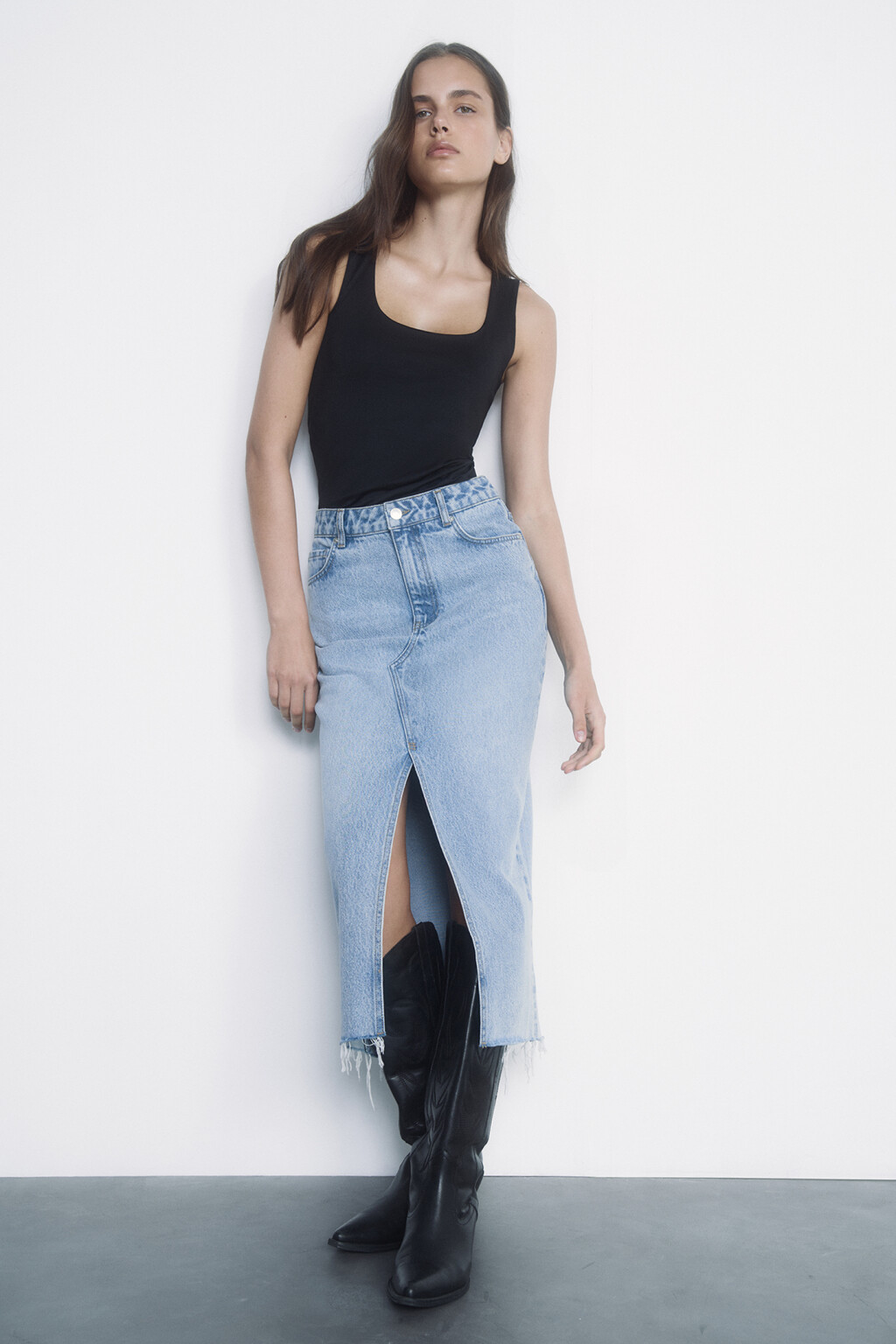 Майка SAMANTA гладкая с подкладкой на груди - цвет черный - 6