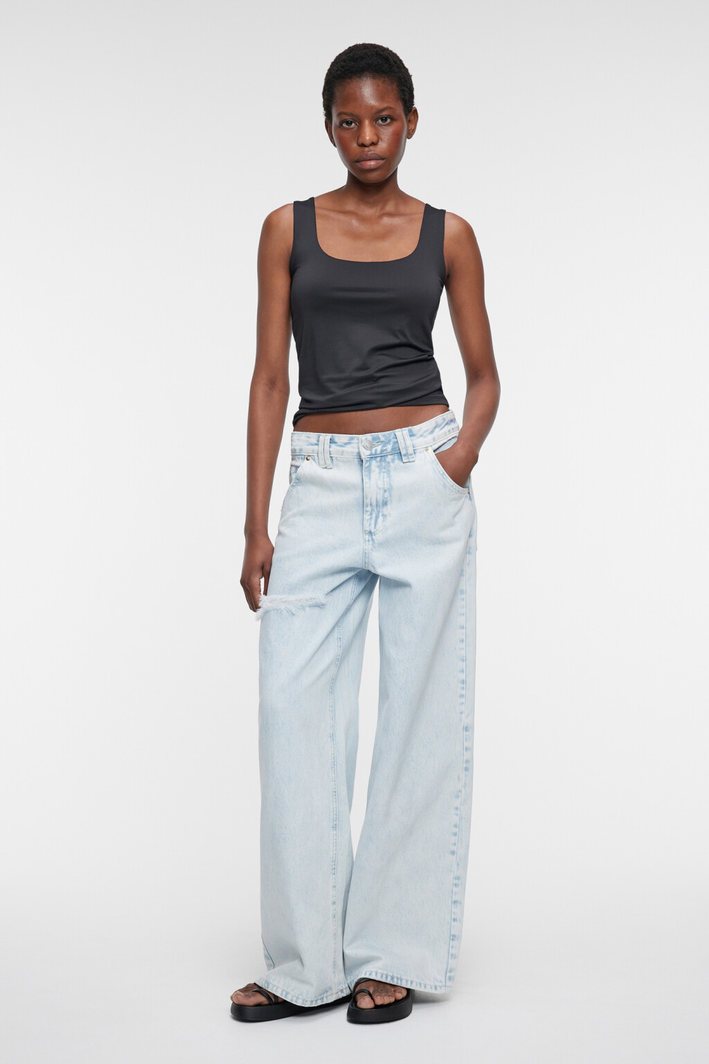 Майка SAMANTA гладкая с подкладкой на груди - цвет черный - 1