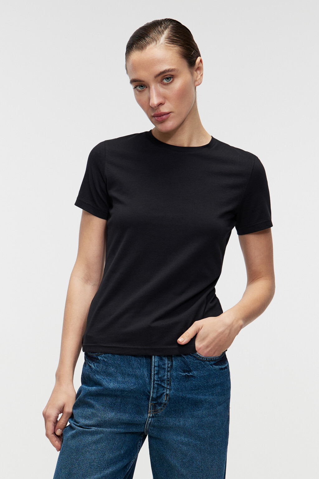 Футболка SLIM хлопковая базовая - цвет черный - 1