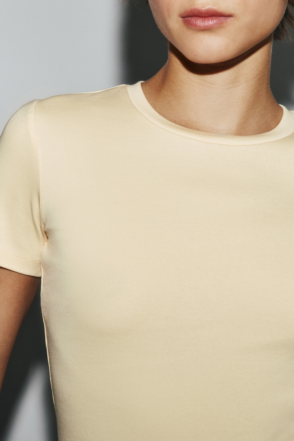 Футболка базовая облегающая - цвет желтый - 5