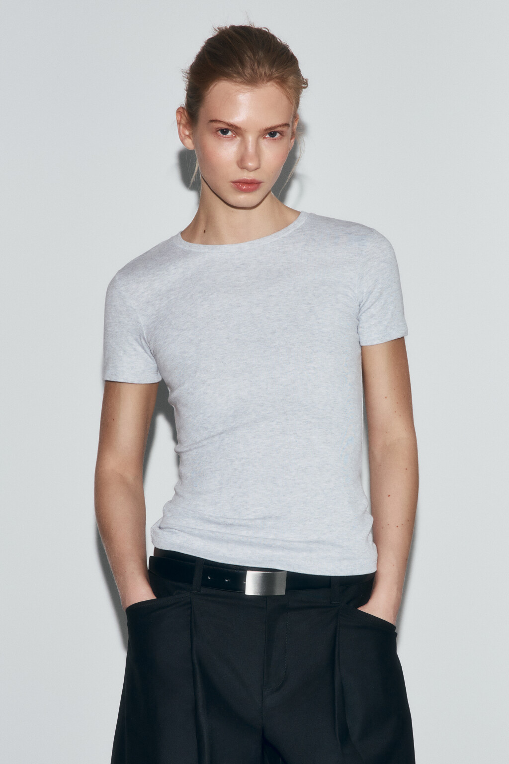 Футболка базовая облегающая в рубчик - цвет серый - 2