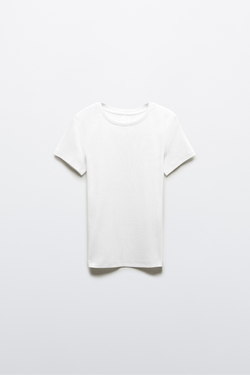 Футболка базовая облегающая в рубчик - цвет белый - 1