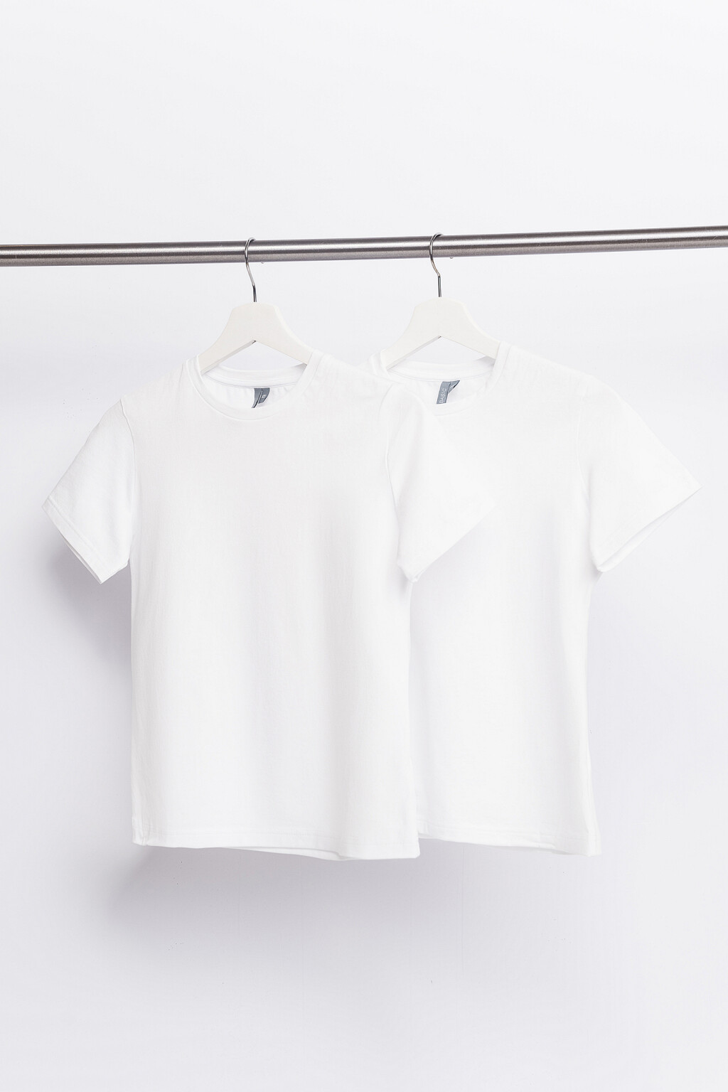 Набор футболок хлопковых slim (2 штуки) - цвет белый - 1