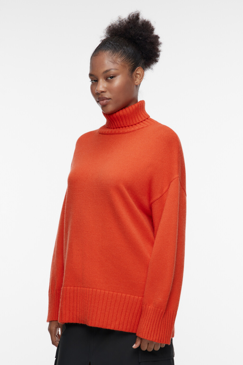 Свитер SWEATER свободный с боковыми разрезами - цвет оранжевый - 4