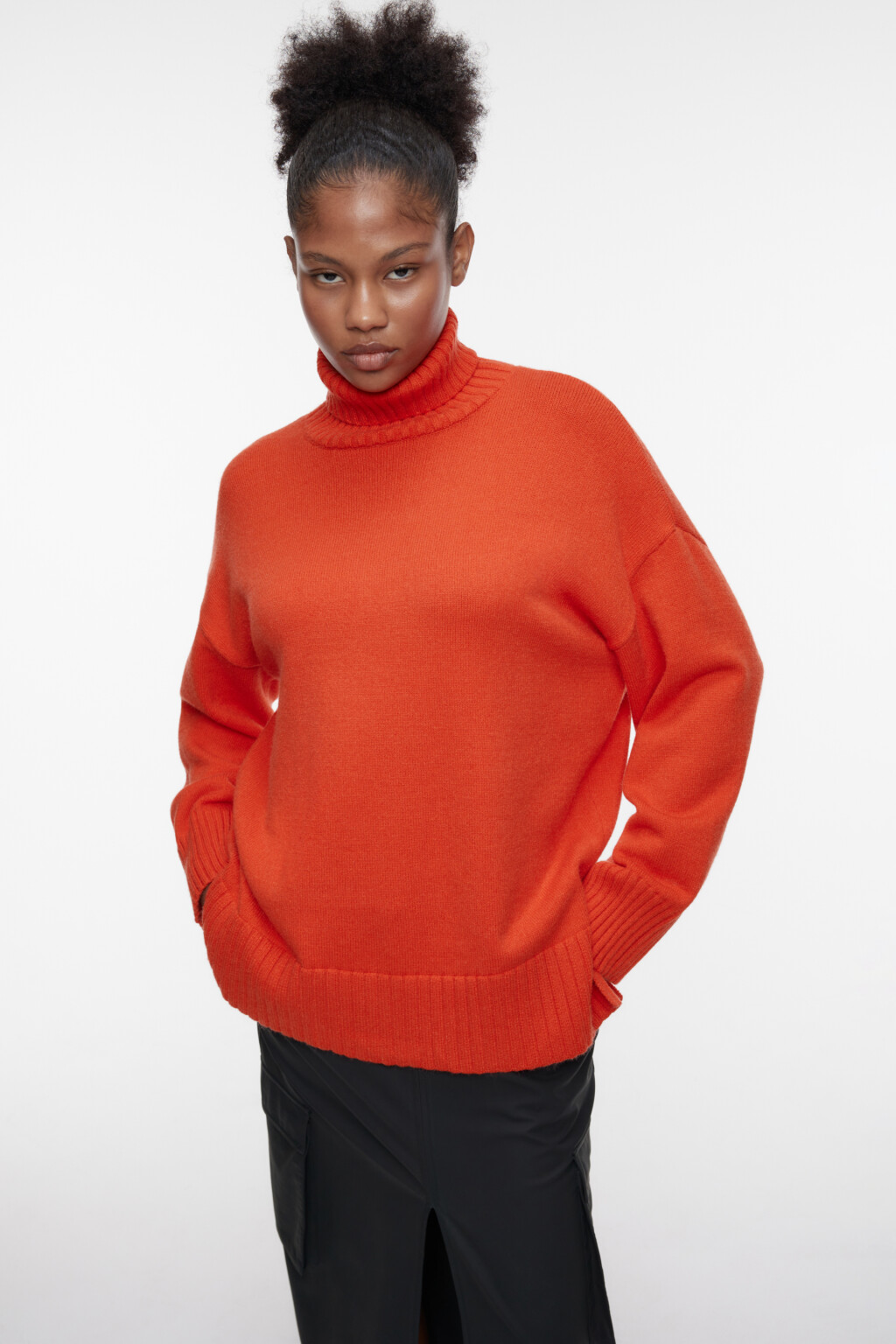 Свитер SWEATER свободный с боковыми разрезами - цвет оранжевый - 2