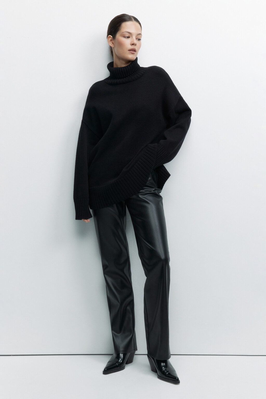 Свитер SWEATER свободный с боковыми разрезами - цвет черный - 4