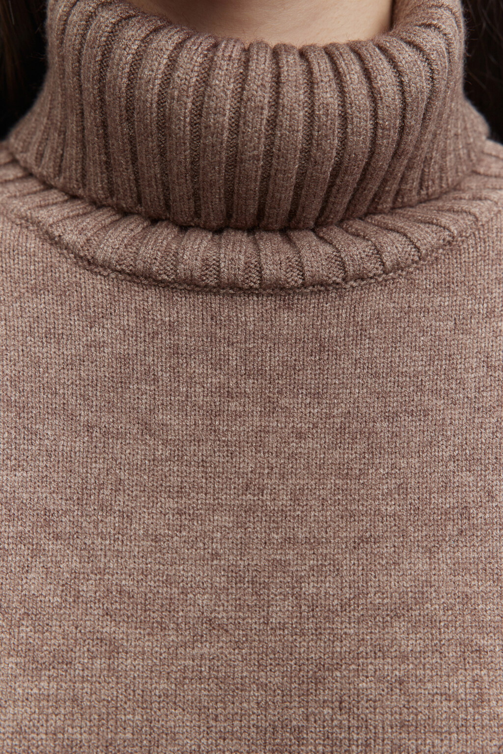 Свитер SWEATER свободный с боковыми разрезами - цвет бежевый - 5