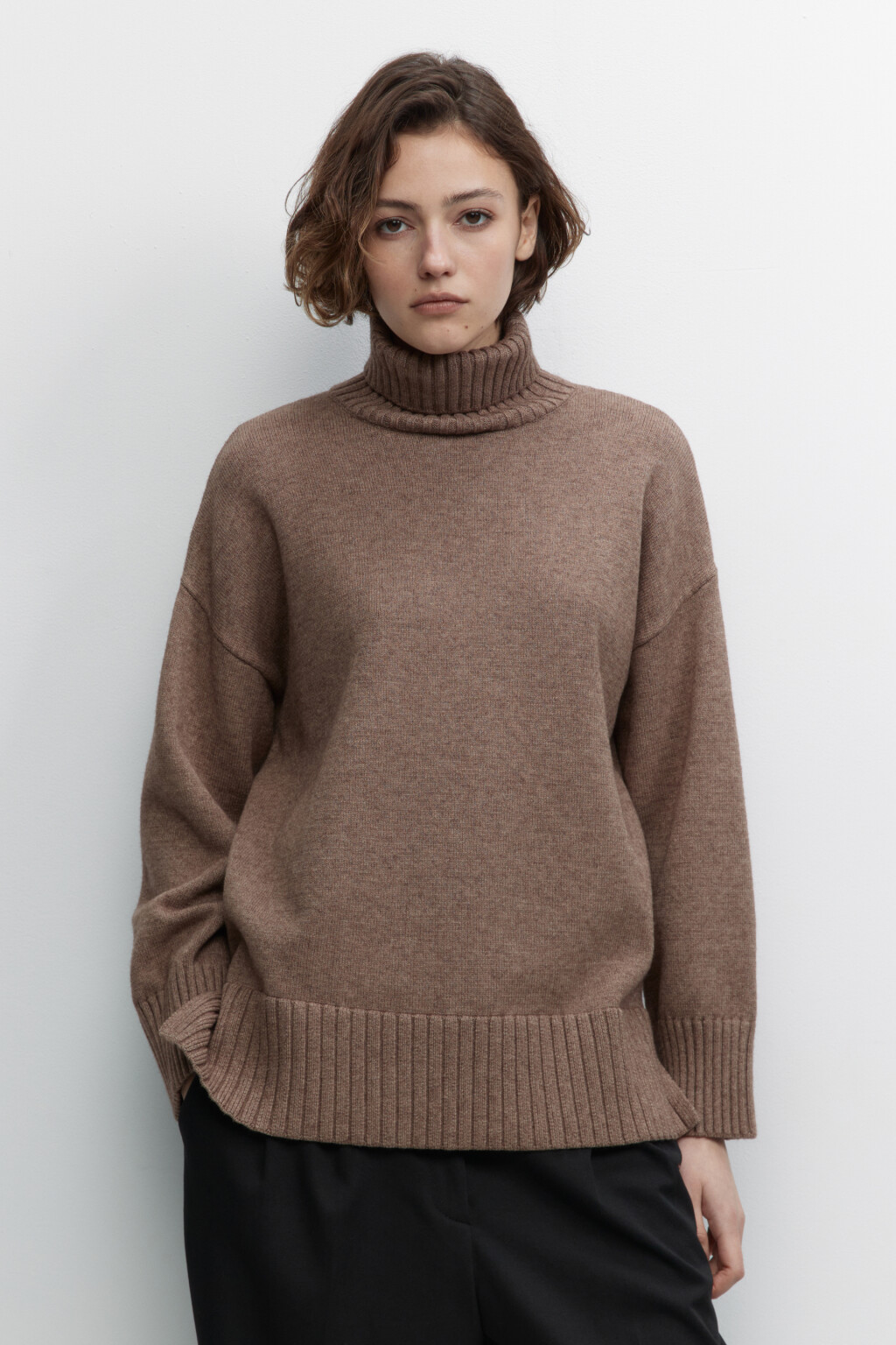 Свитер SWEATER свободный с боковыми разрезами - цвет бежевый - 2