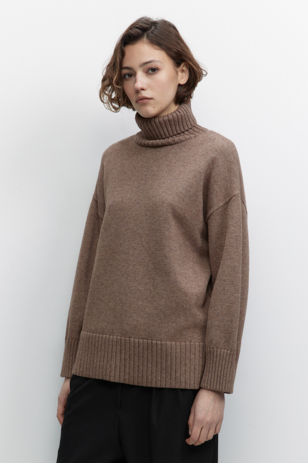 Свитер SWEATER свободный с боковыми разрезами - цвет бежевый - 3