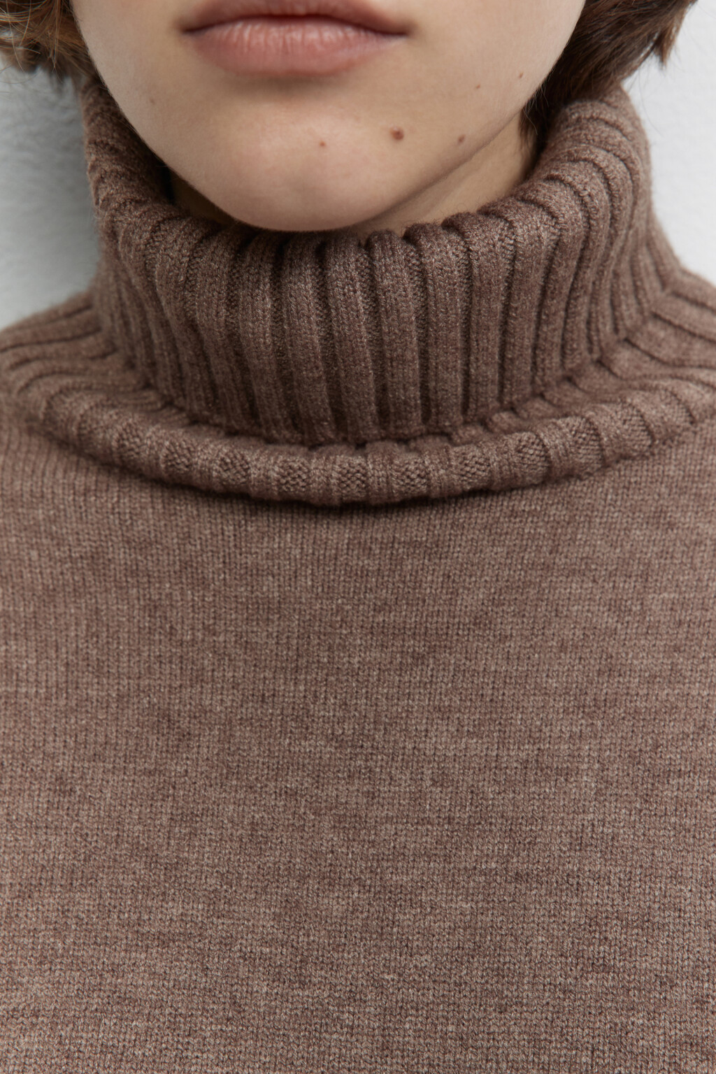 Свитер SWEATER свободный с боковыми разрезами - цвет бежевый - 5