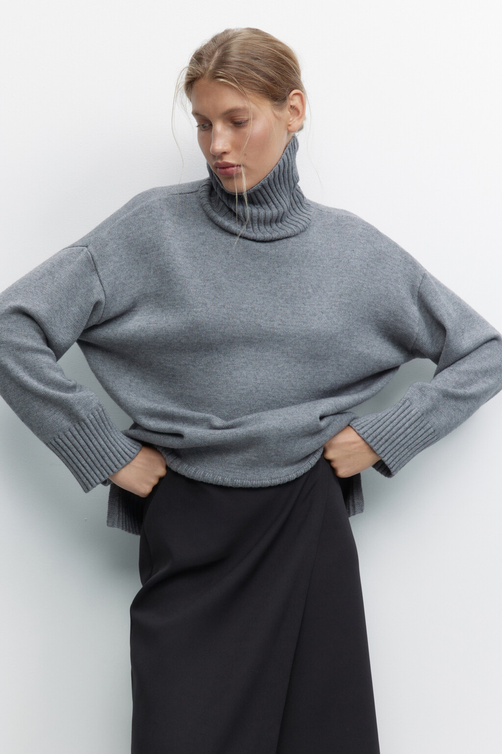 Свитер SWEATER свободный с боковыми разрезами - цвет серый - 3