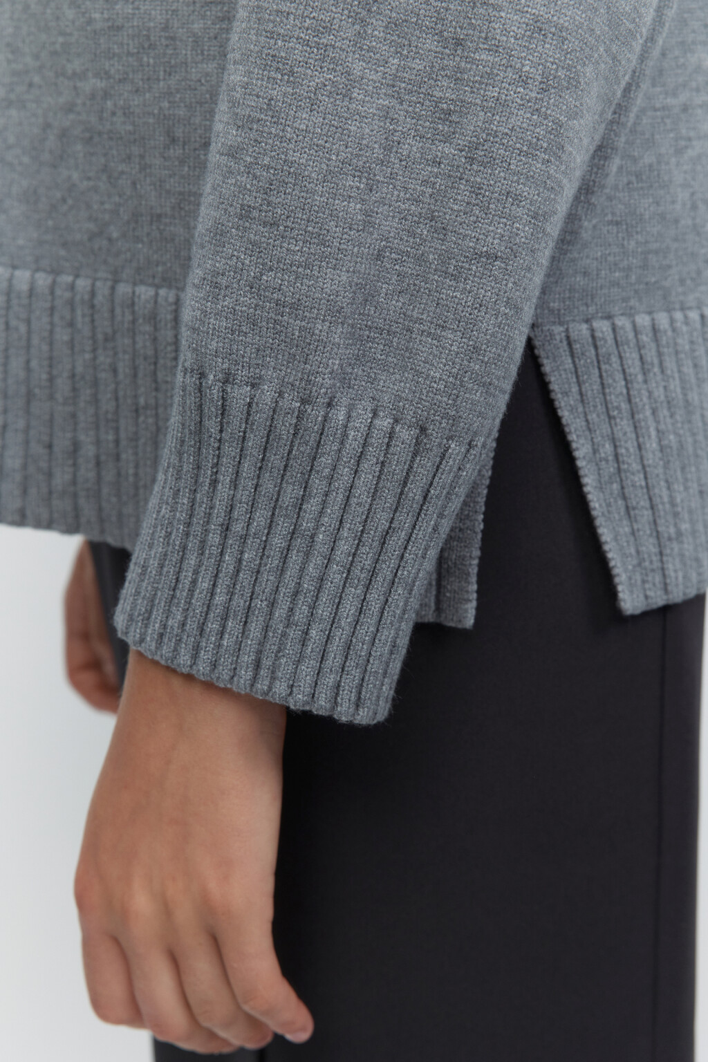 Свитер SWEATER свободный с боковыми разрезами - цвет серый - 8