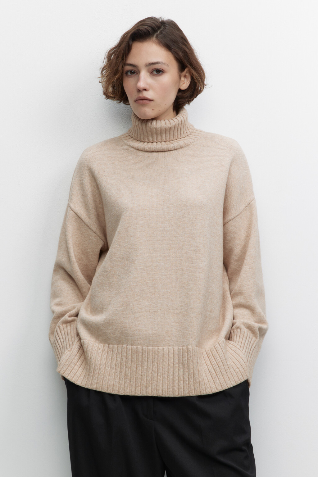 Свитер SWEATER свободный с боковыми разрезами - цвет бежевый - 2