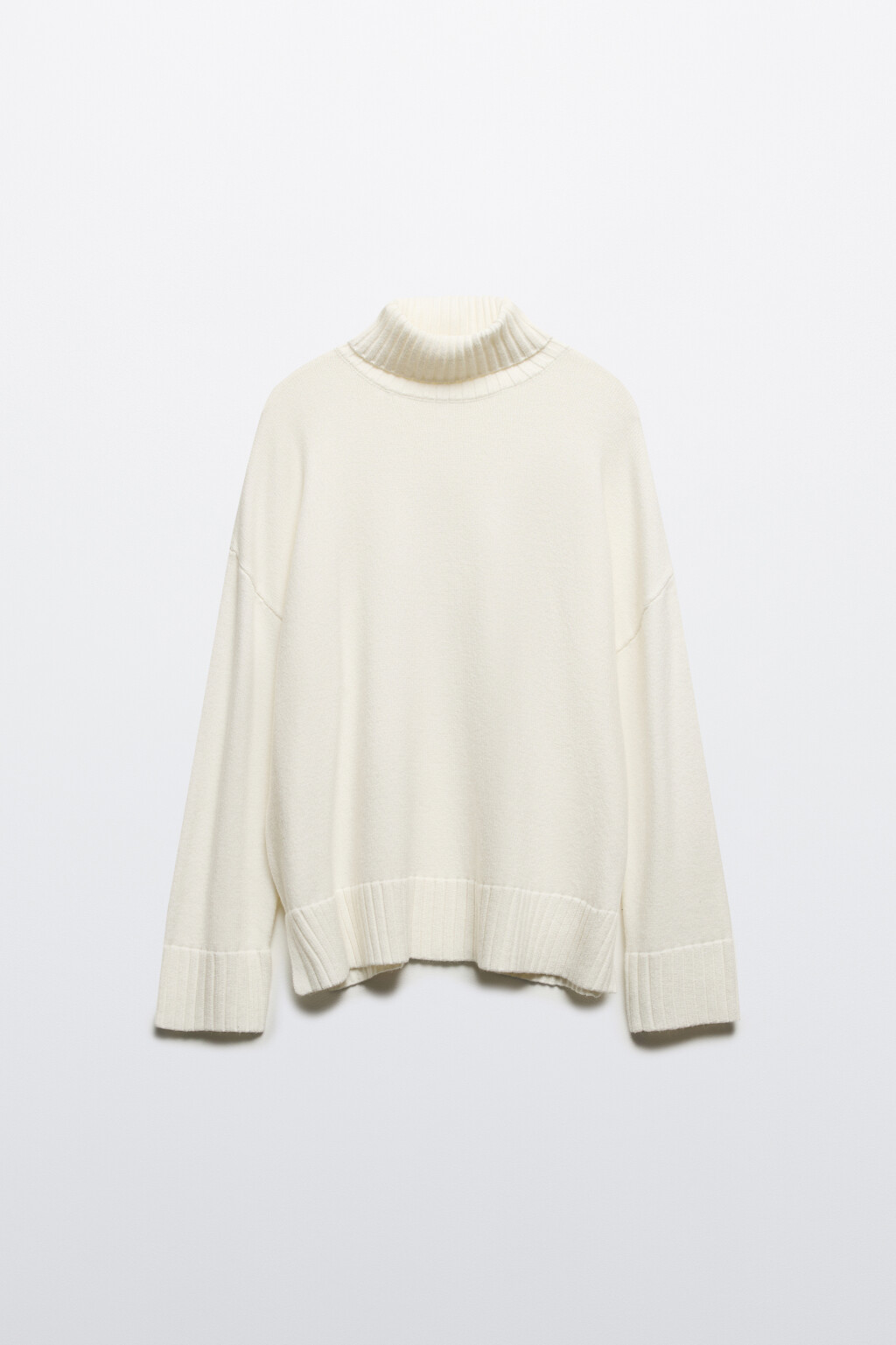 Свитер свободный с боковыми разрезами - цвет молочный - 8