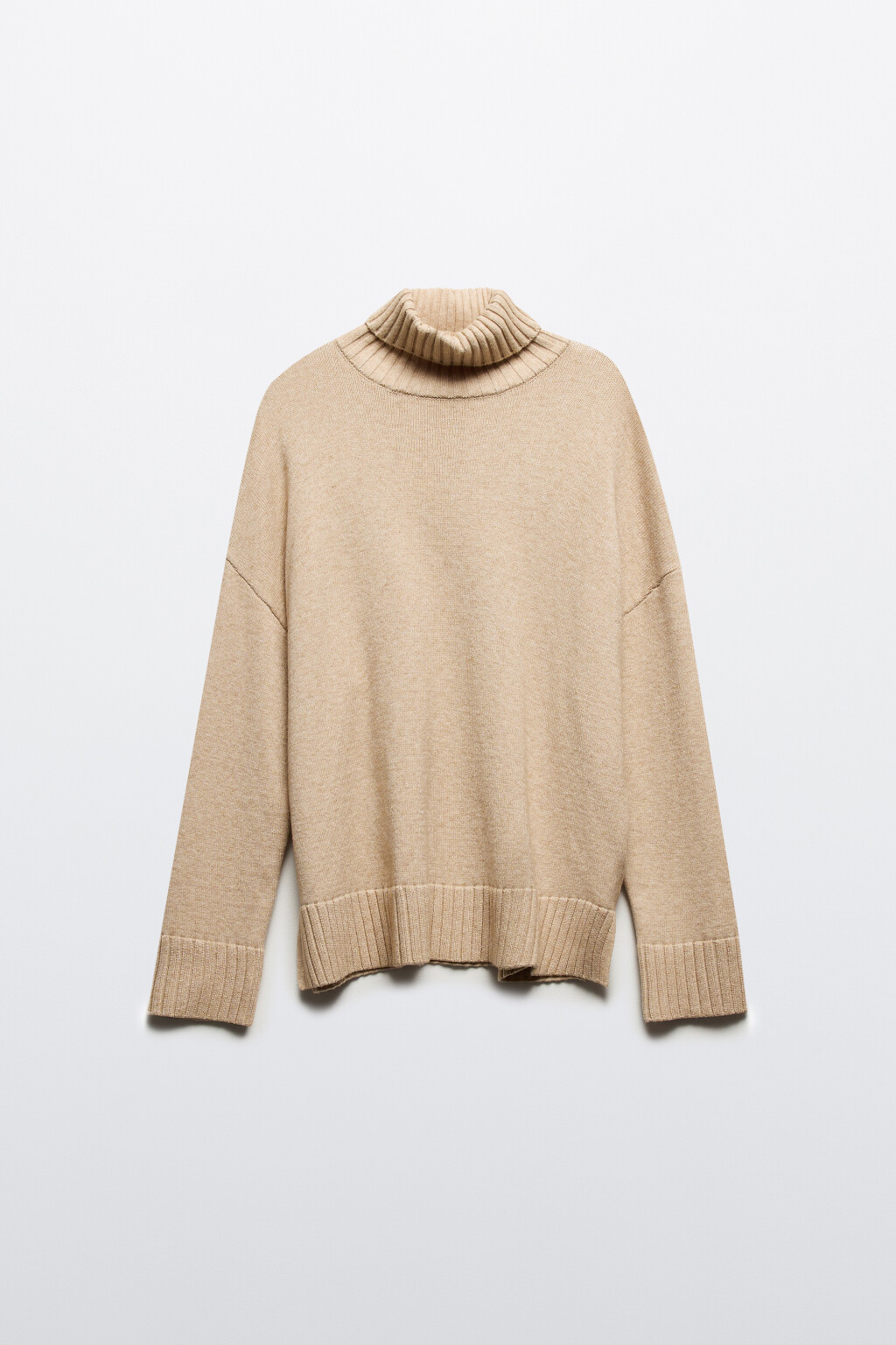 Свитер свободный с боковыми разрезами - цвет бежевый - 8