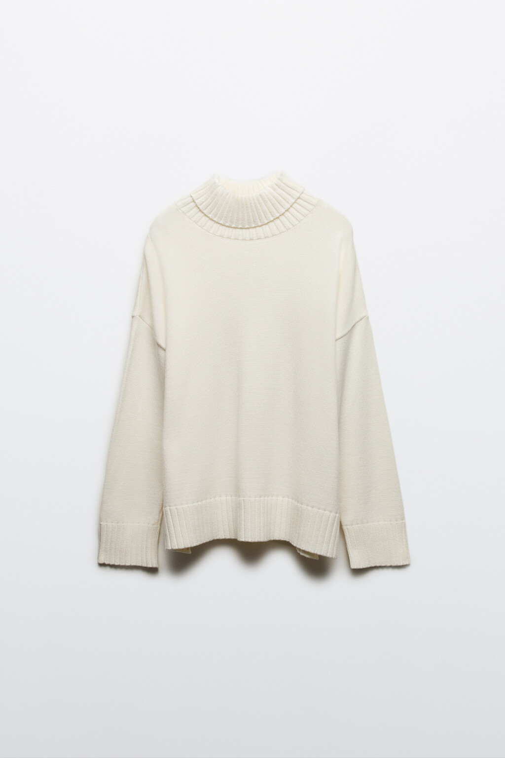 Свитер свободный с боковыми разрезами - цвет молочный - 7