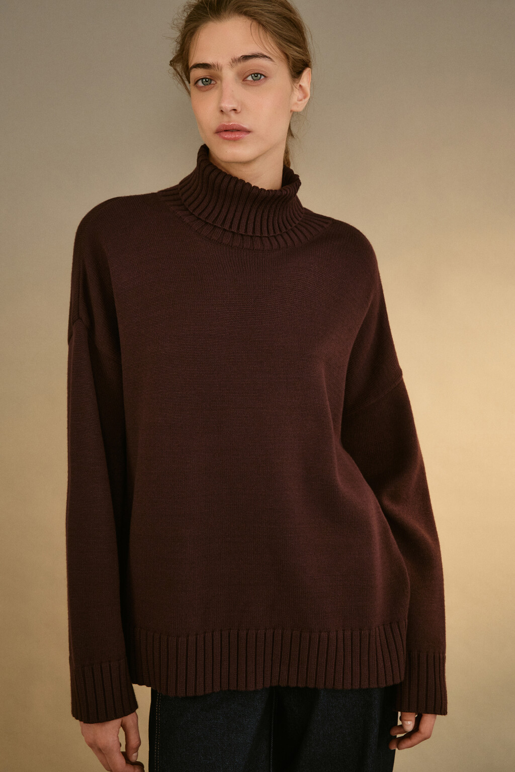 Свитер свободный с боковыми разрезами - цвет коричневый - 1
