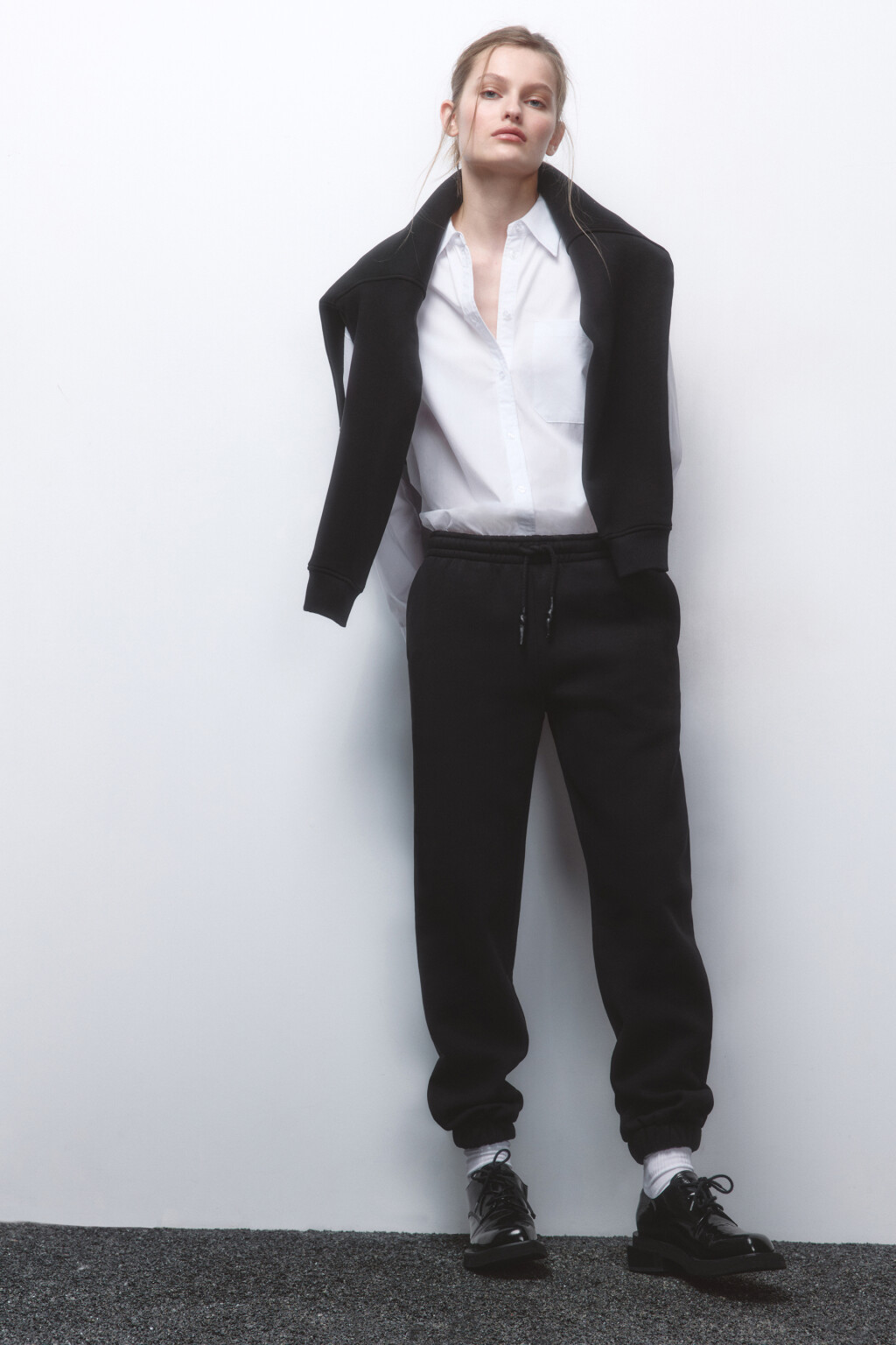 Брюки-джоггеры утепленные с начесом - цвет черный - 1