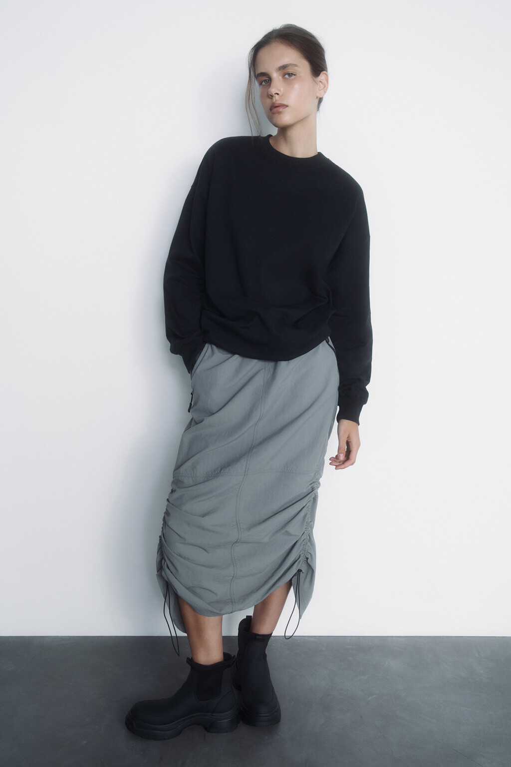 Свитшот SWEATSHIRT оверсайз базовый - цвет черный - 9