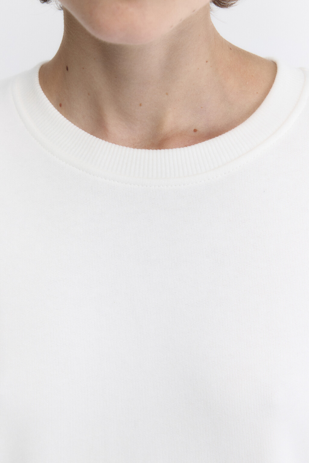 Свитшот oversize базовый утепленный из футера - цвет молочный - 6