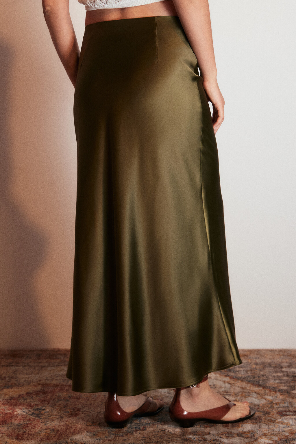 Юбка-годе макси атласная - цвет зеленый - 4