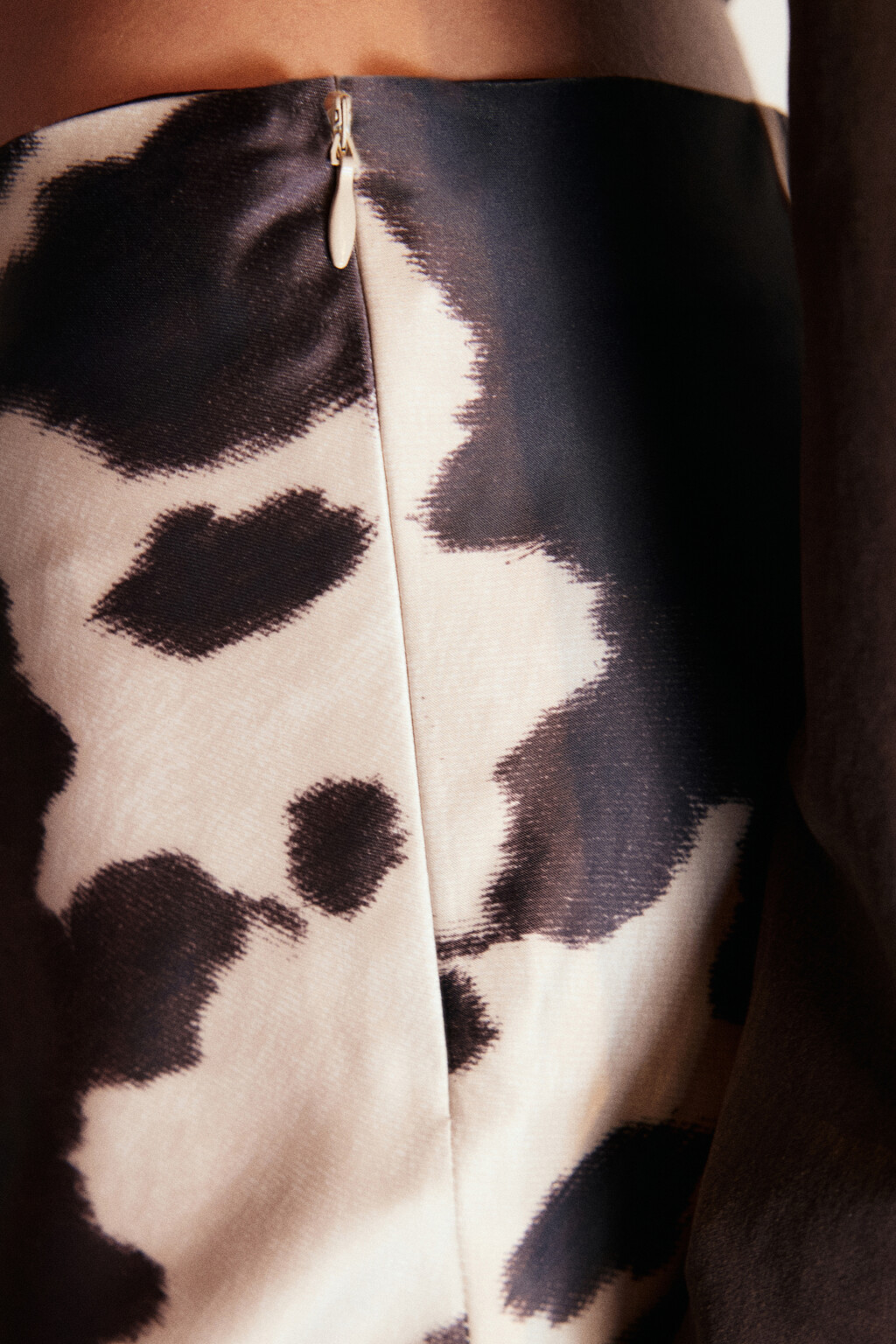 Юбка-годе макси атласная - цвет бежевый - 5