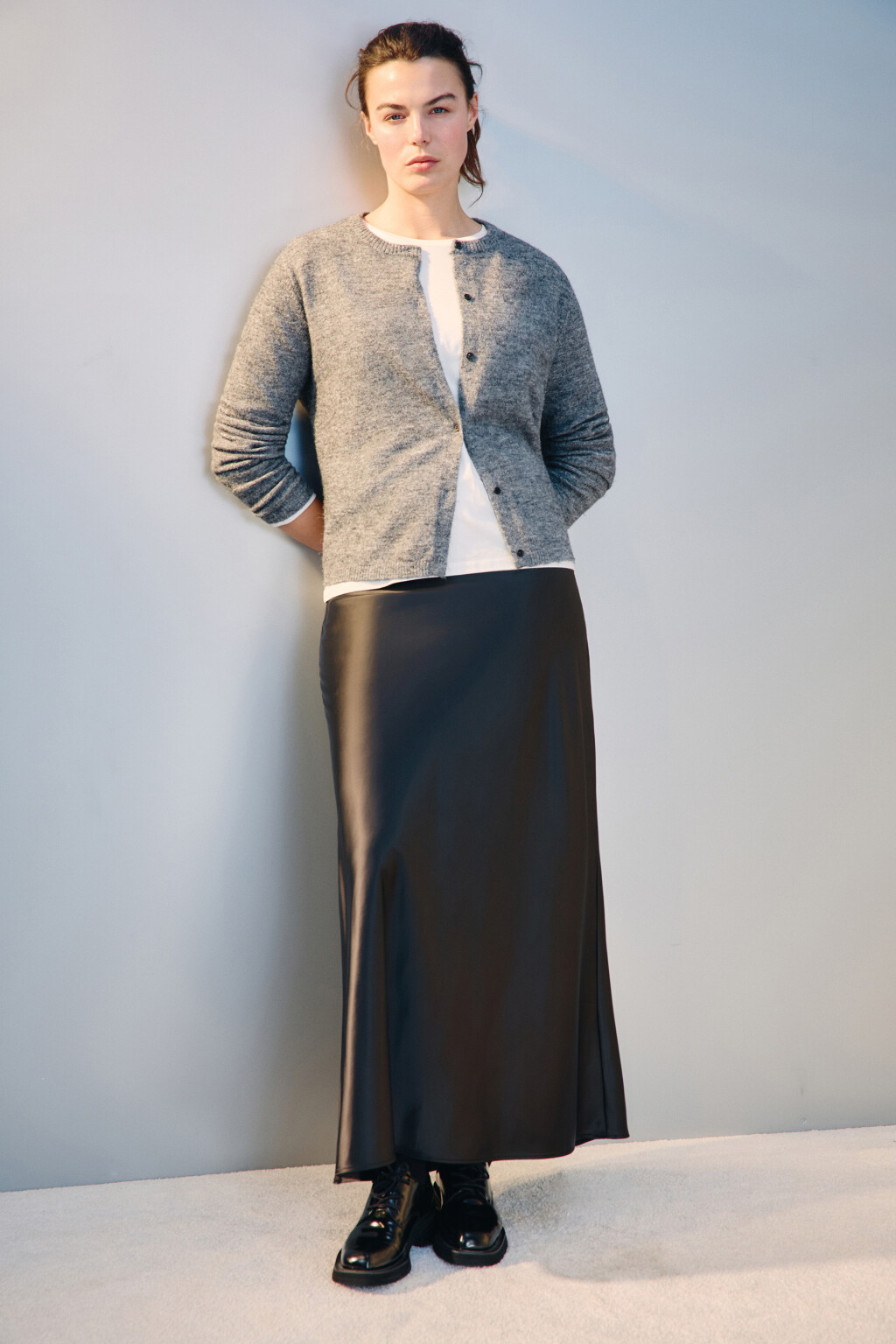 Юбка-годе макси атласная - цвет черный - 1