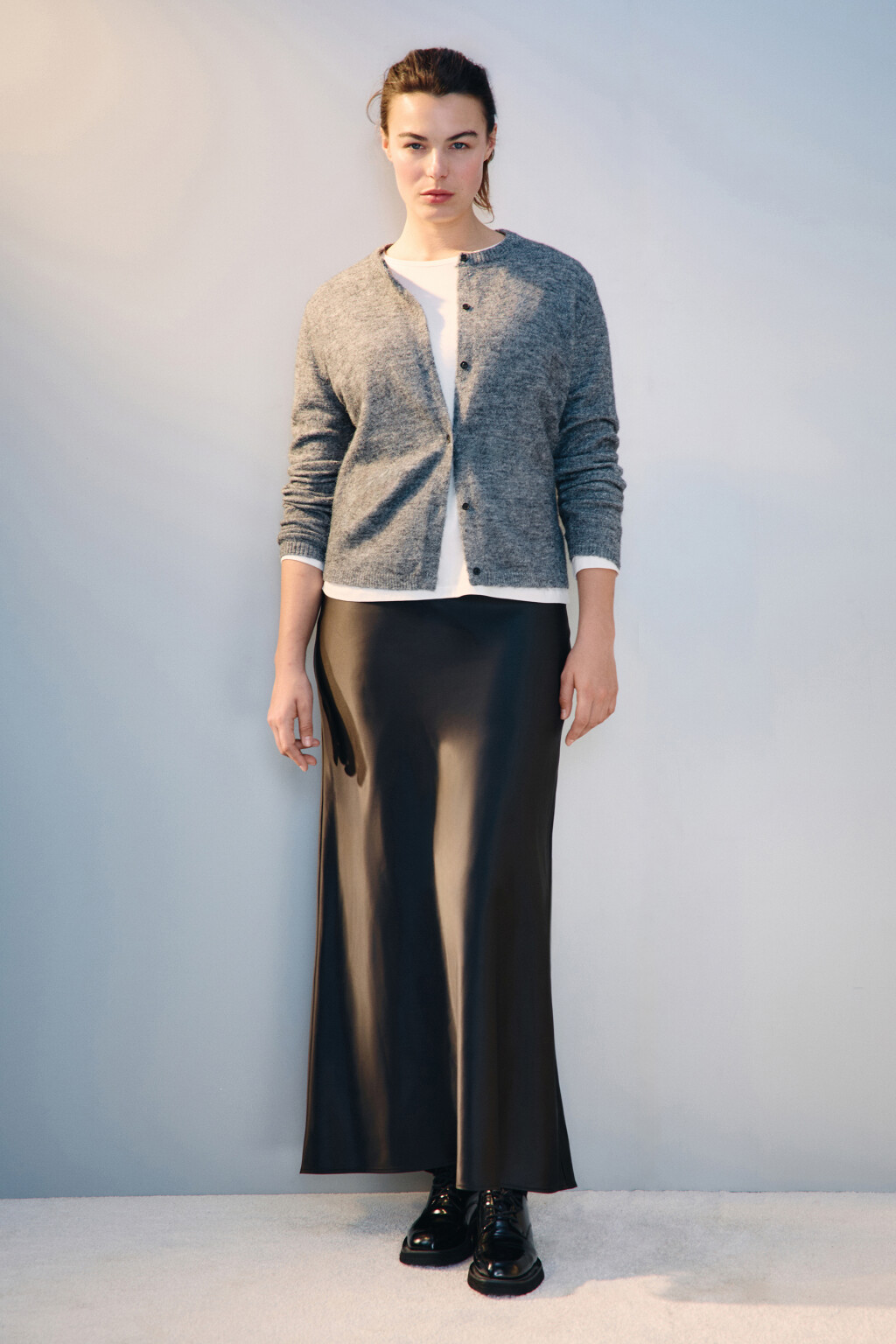 Юбка-годе макси атласная - цвет черный - 4