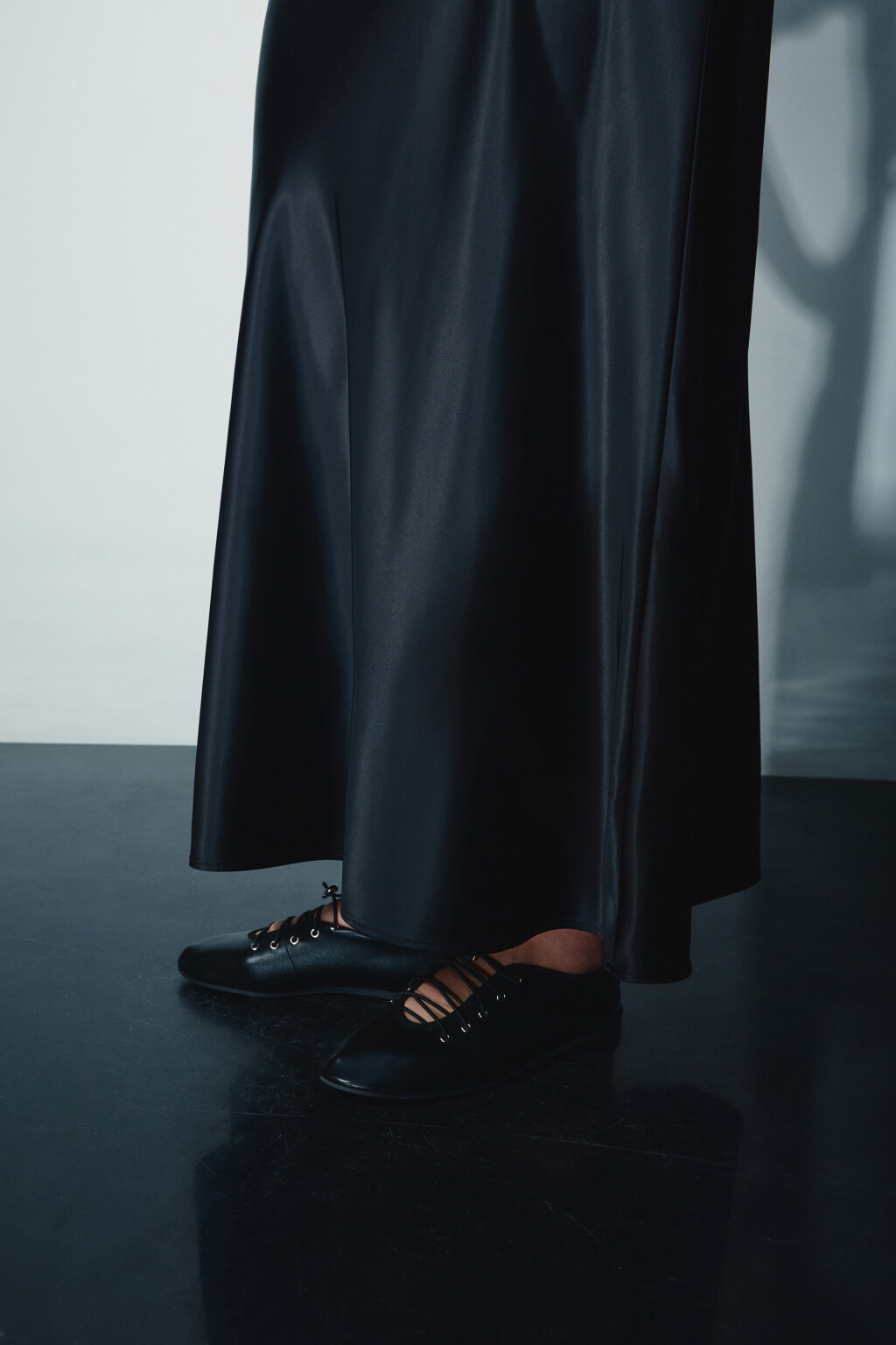 Юбка-годе макси атласная - цвет черный - 6