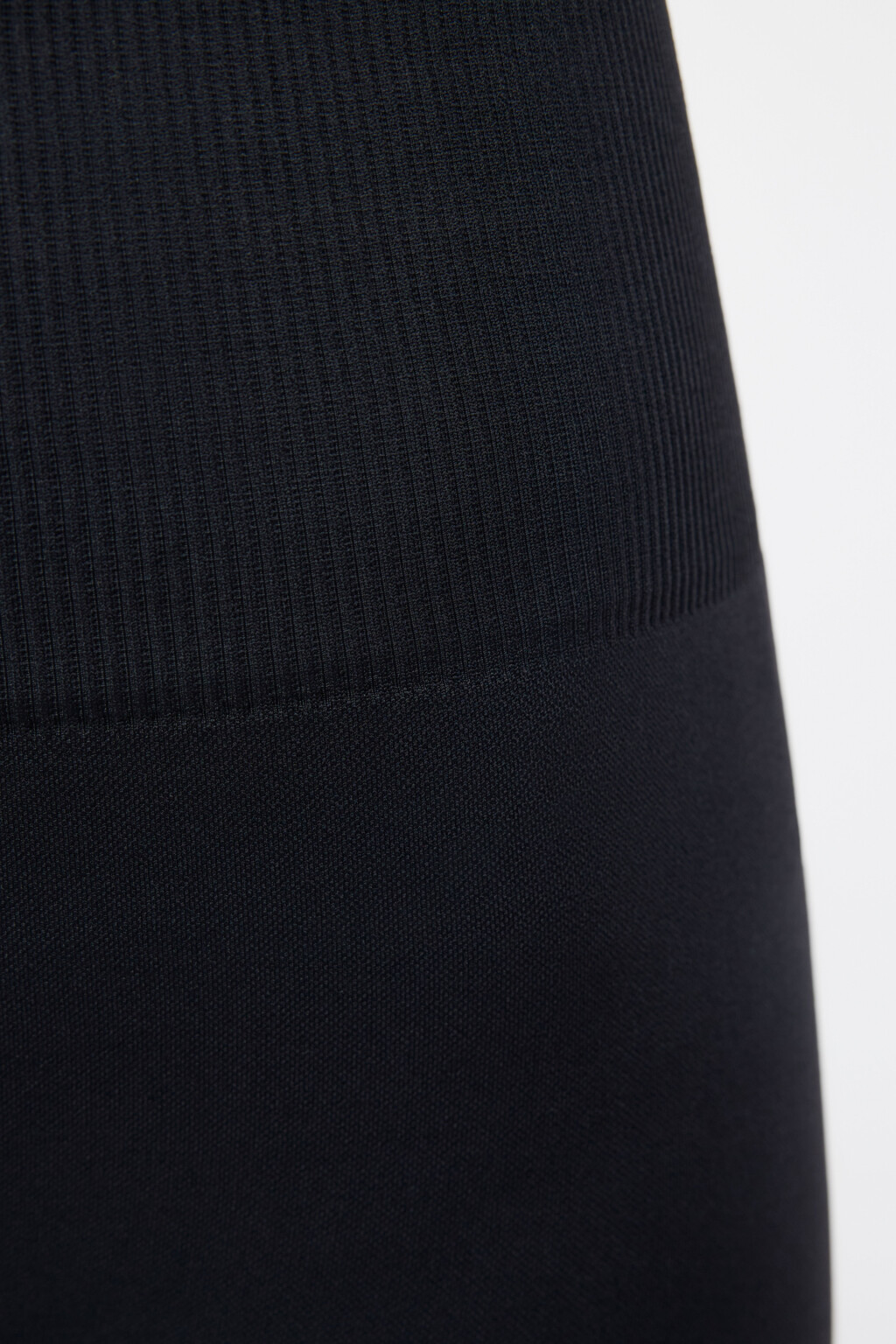 Шорты-велосипедки спортивные бесшовные с высокой посадкой - цвет черный - 6