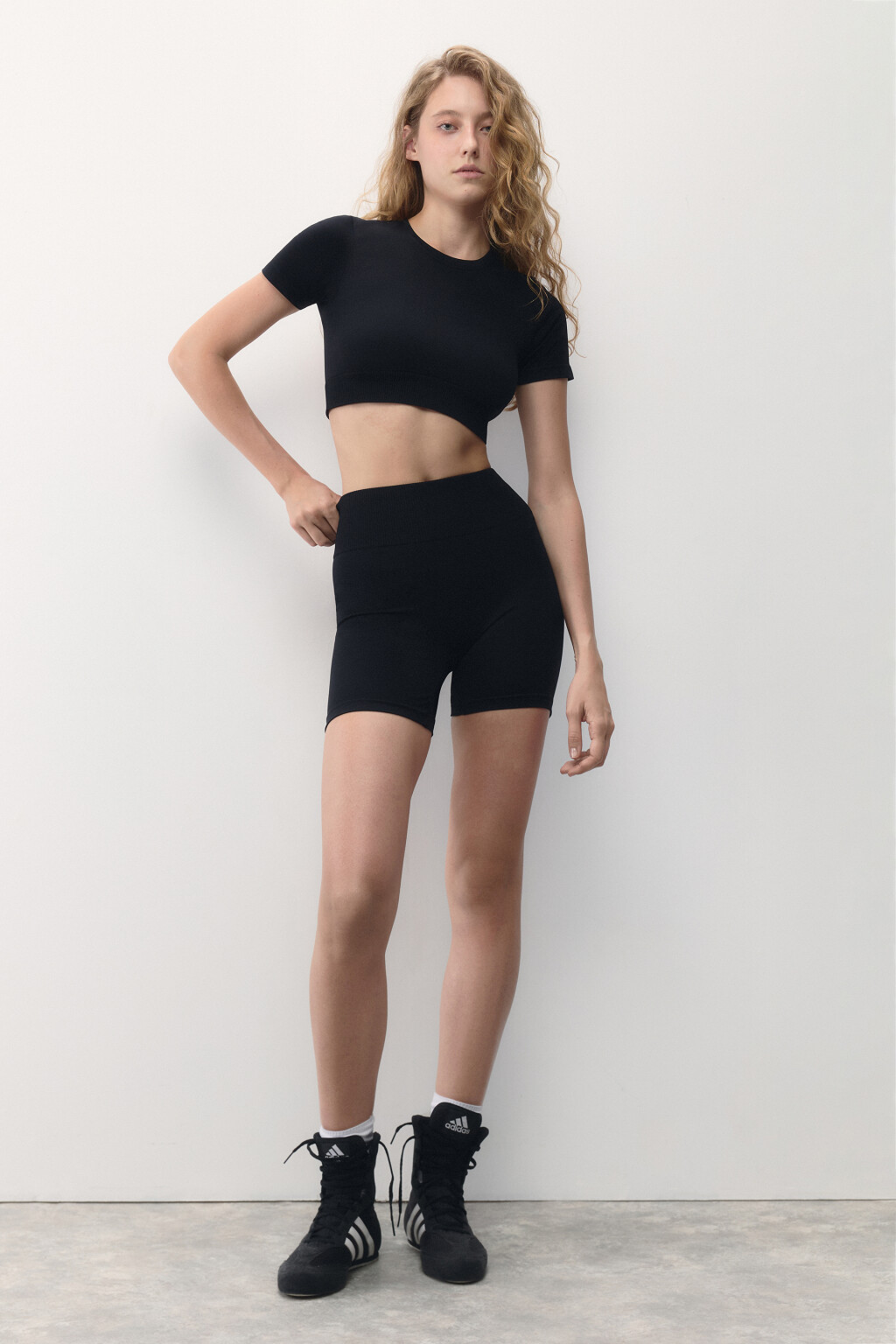 Шорты-велосипедки спортивные бесшовные - цвет черный - 6