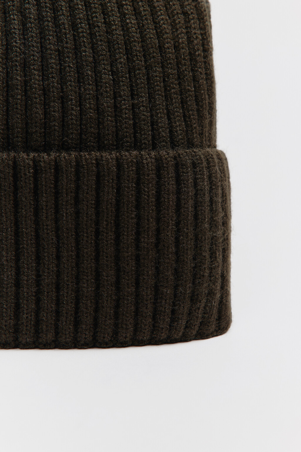 Шапка-бини вязаная в рубчик - цвет зеленый - 2