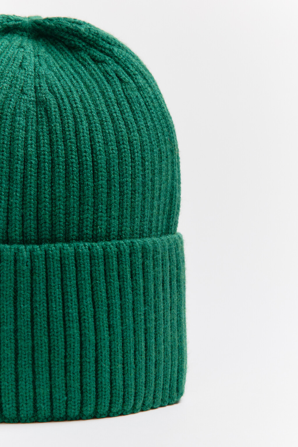 Шапка-бини трикотажная в рубчик - цвет зеленый - 4