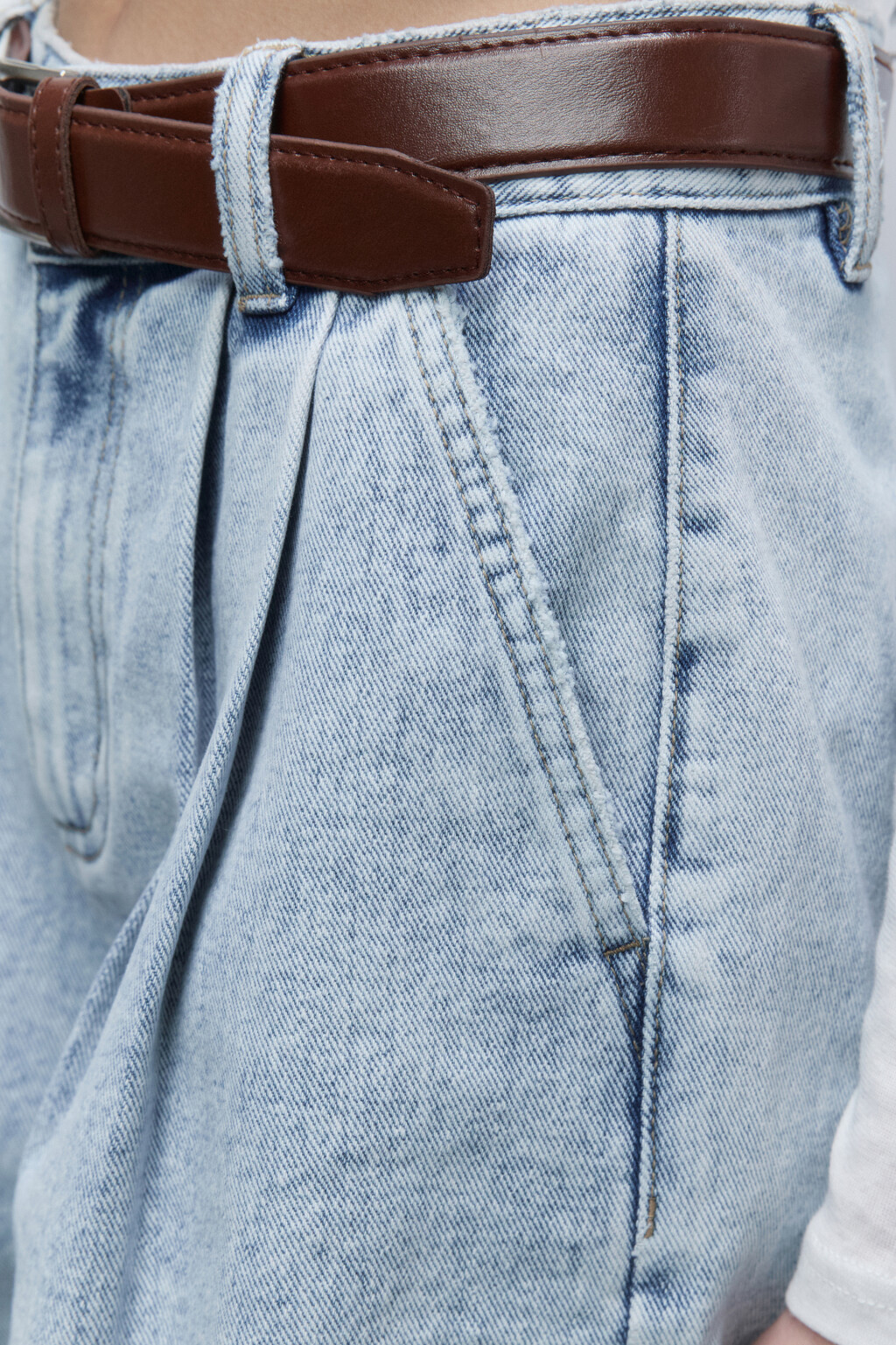 Шорты джинсовые с высокой посадкой и ремнем - цвет голубой - 6