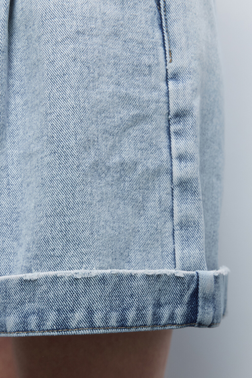Шорты джинсовые с высокой посадкой и ремнем - цвет голубой - 7