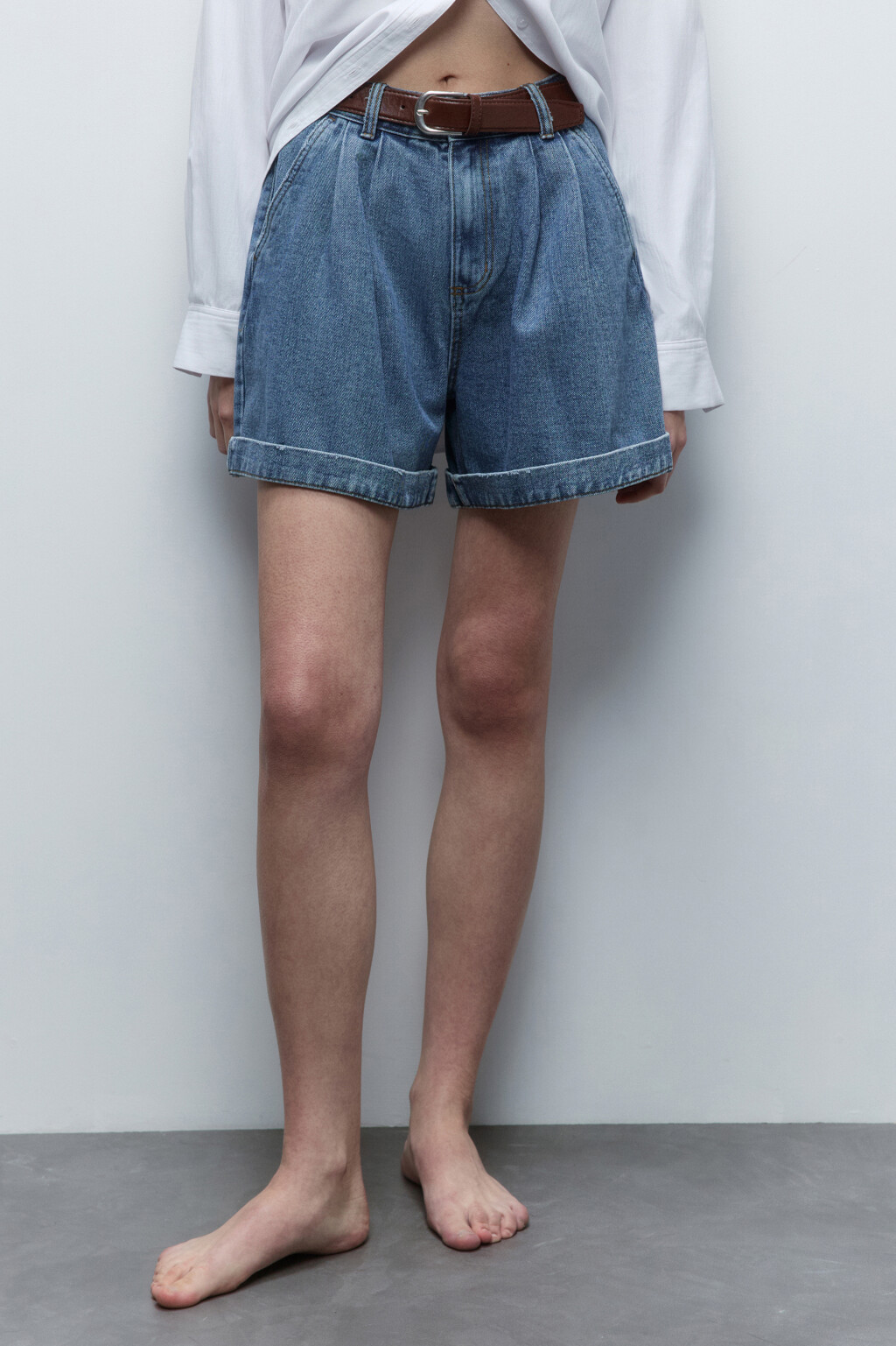 Шорты джинсовые с высокой посадкой и ремнем - цвет голубой - 2