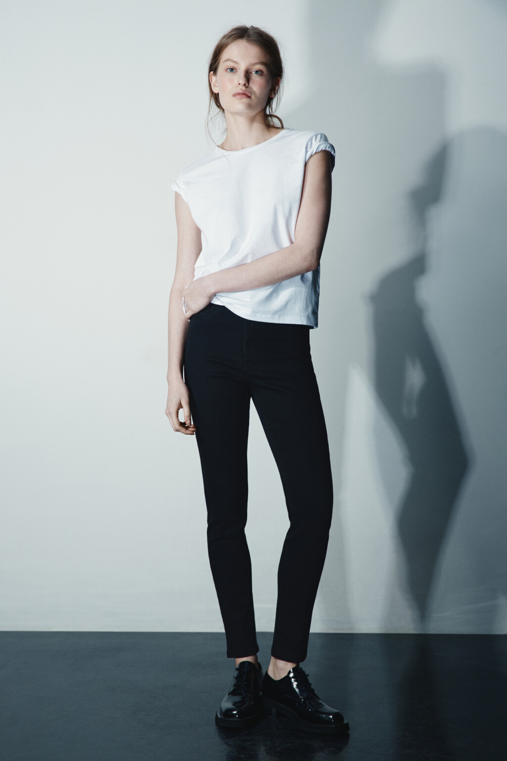 Джинсы облегающие с высокой посадкой - цвет черный - 4