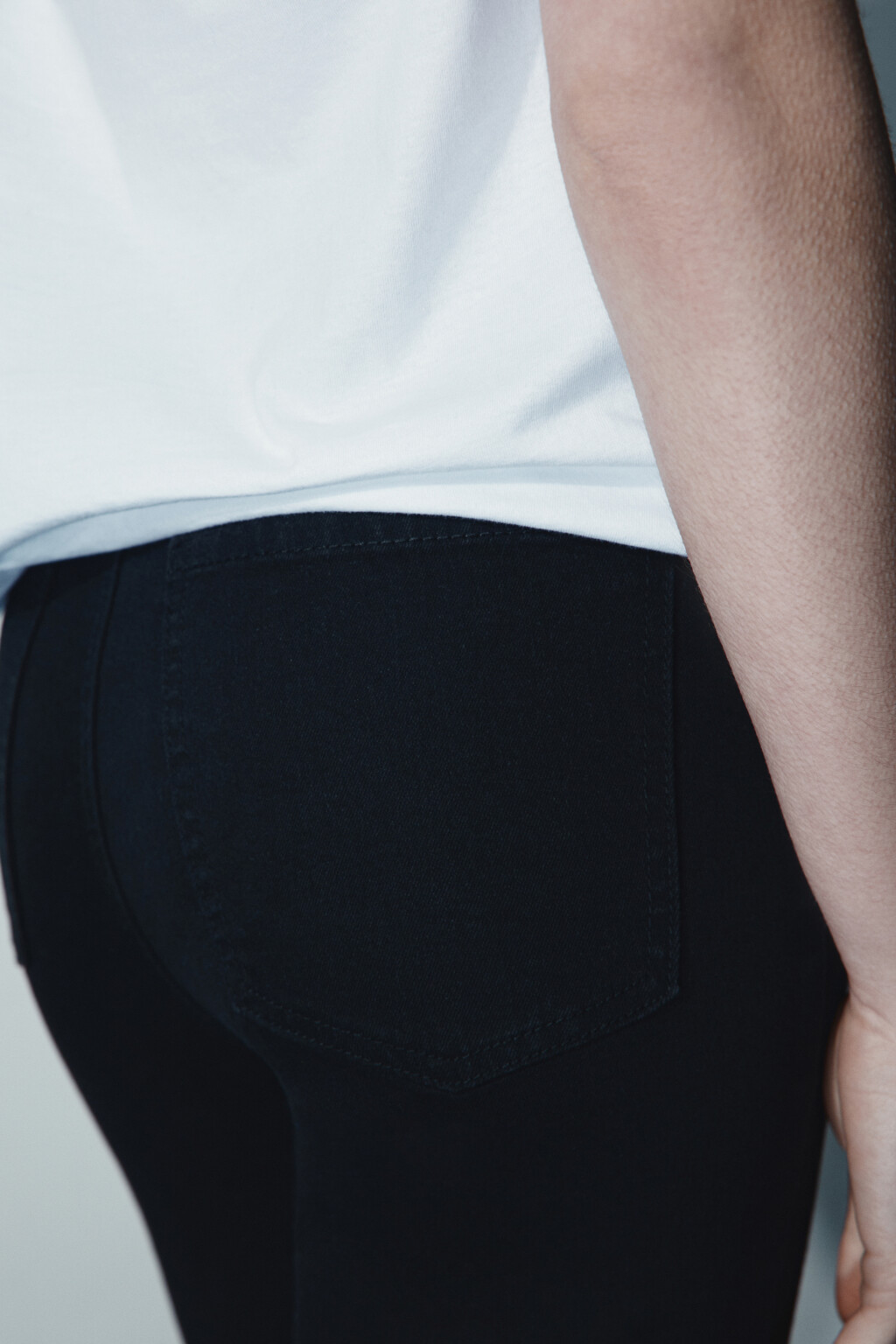 Джинсы облегающие с высокой посадкой - цвет черный - 6