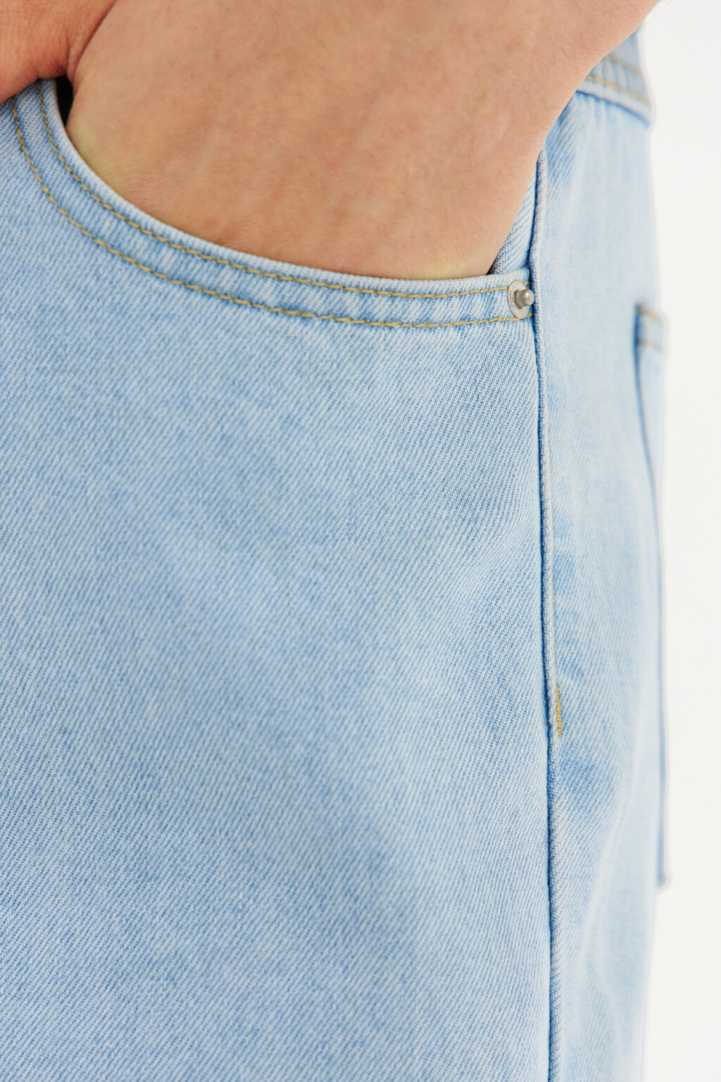 Джинсы зауженные со средней посадкой - цвет голубой - 6