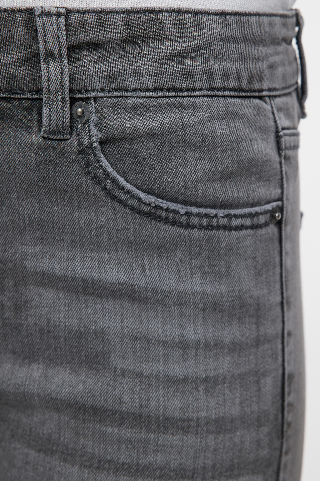 Джинсы slim зауженные со средней посадкой - цвет серый - 6
