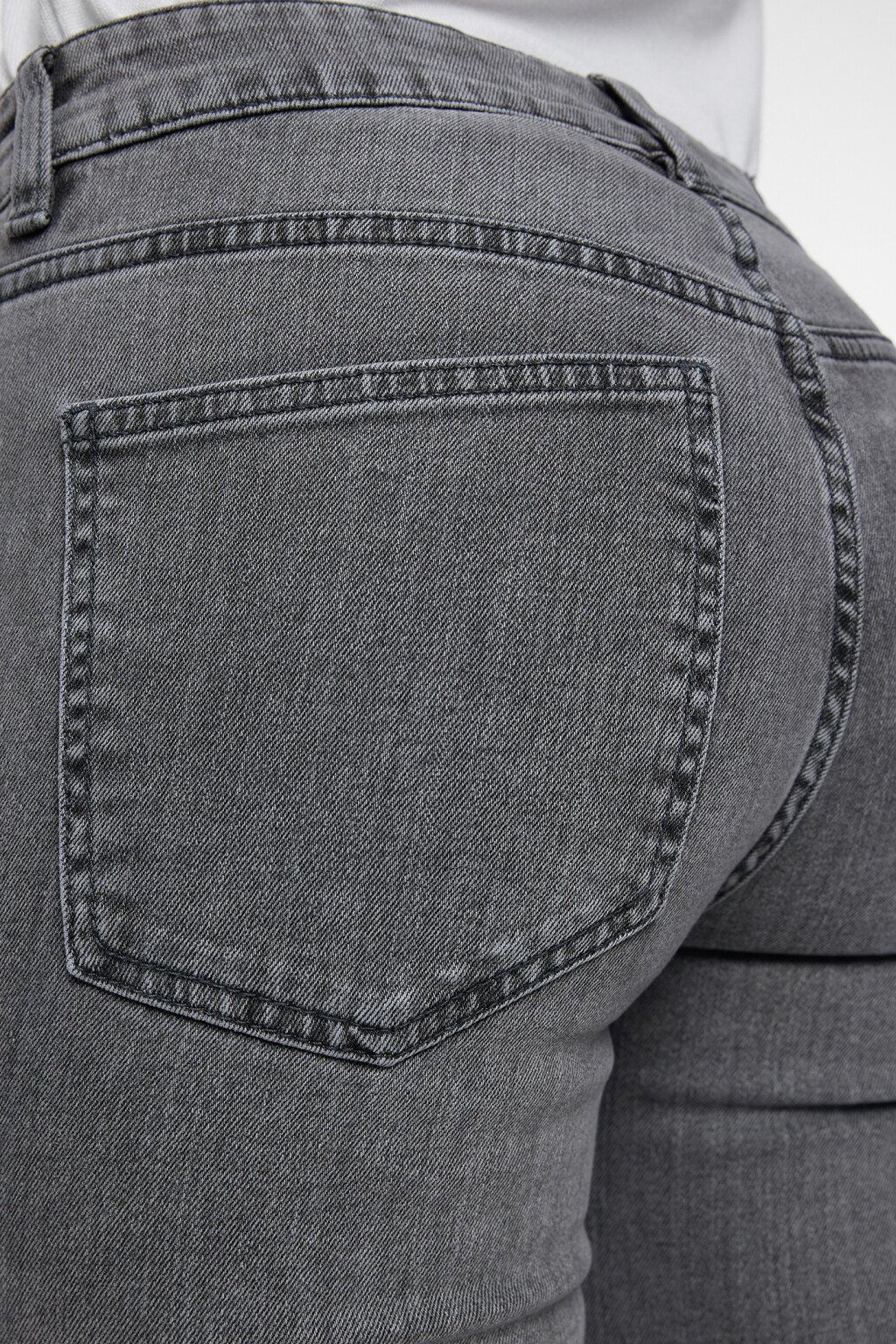 Джинсы slim зауженные со средней посадкой - цвет серый - 7