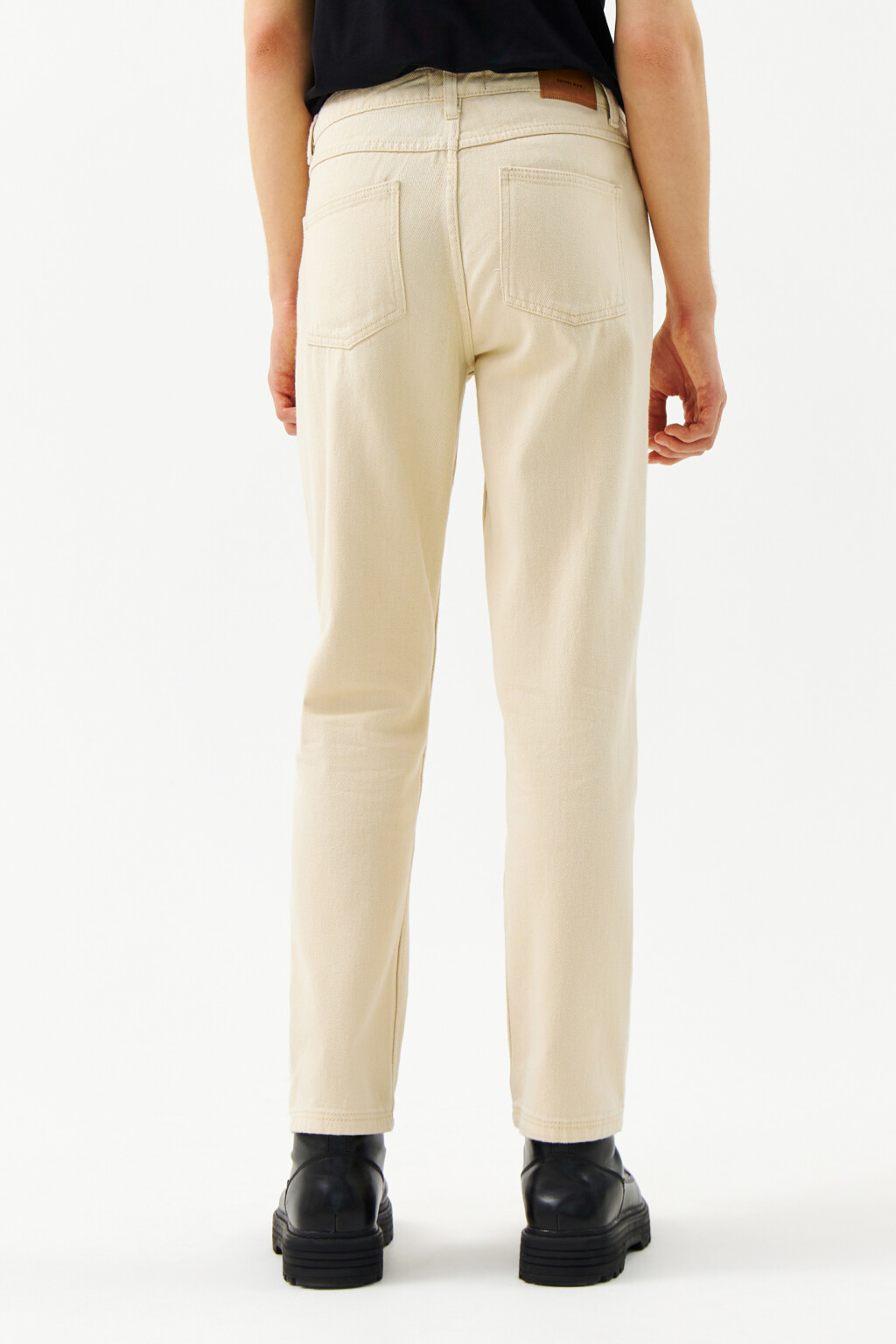 Джинсы зауженные со средней посадкой - цвет белый - 3